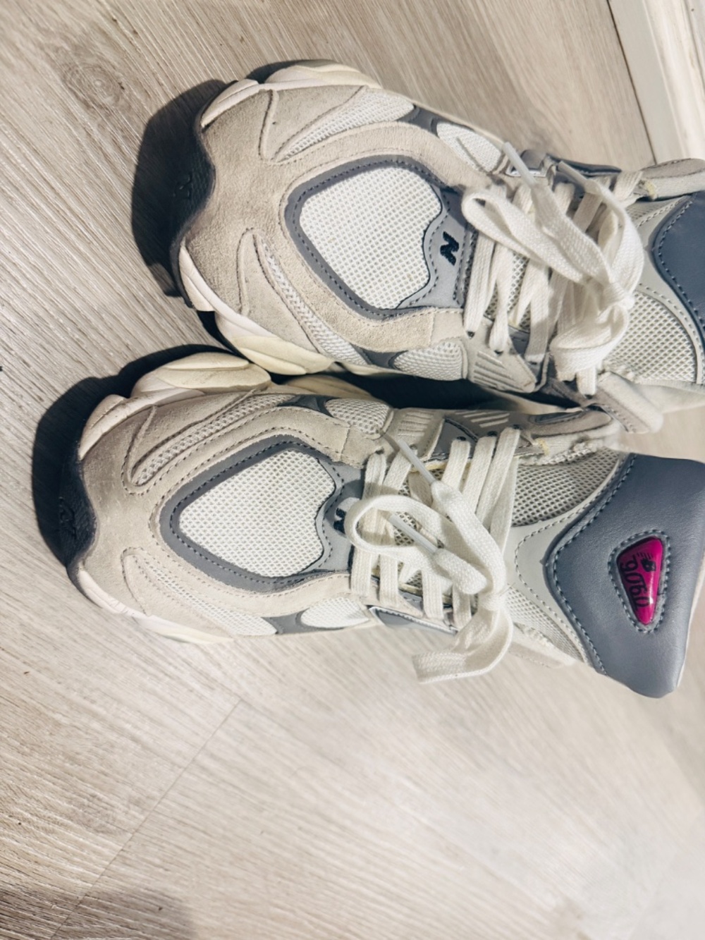 New Balance 9060 - Picture 2 of 2